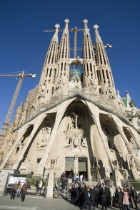 情熱の国スペインへの夫婦旅行 - スペインならではの建築芸術